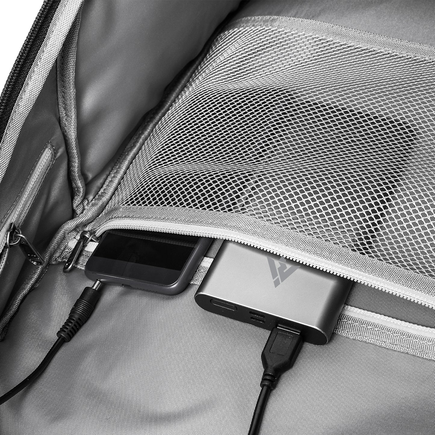 Riseicon Liberty 1 Anti-theft USB charging waterproof laptop backpack - Black