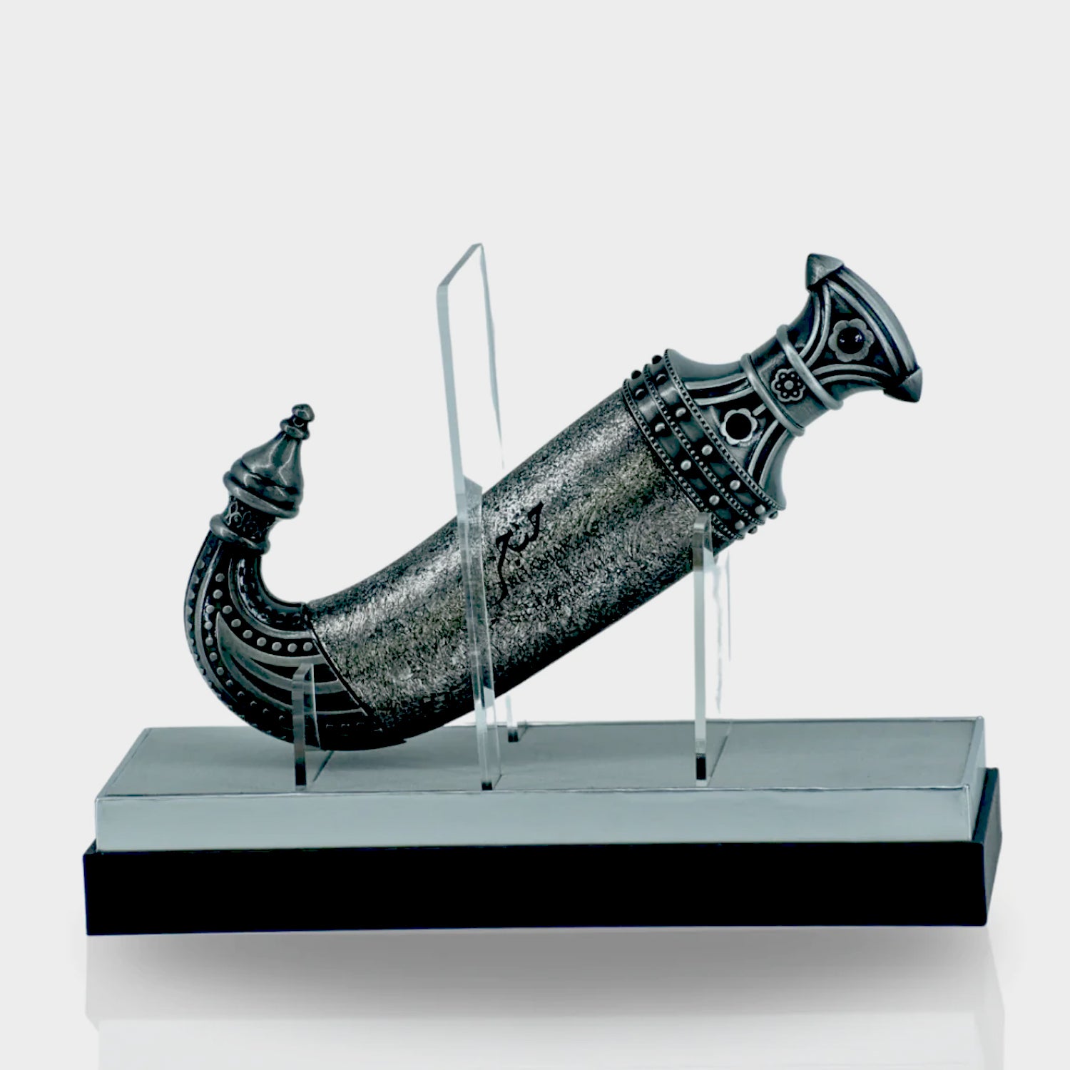 Khanjar 100ml EDP by Niche Emarati Perfumes – Opulensi.com